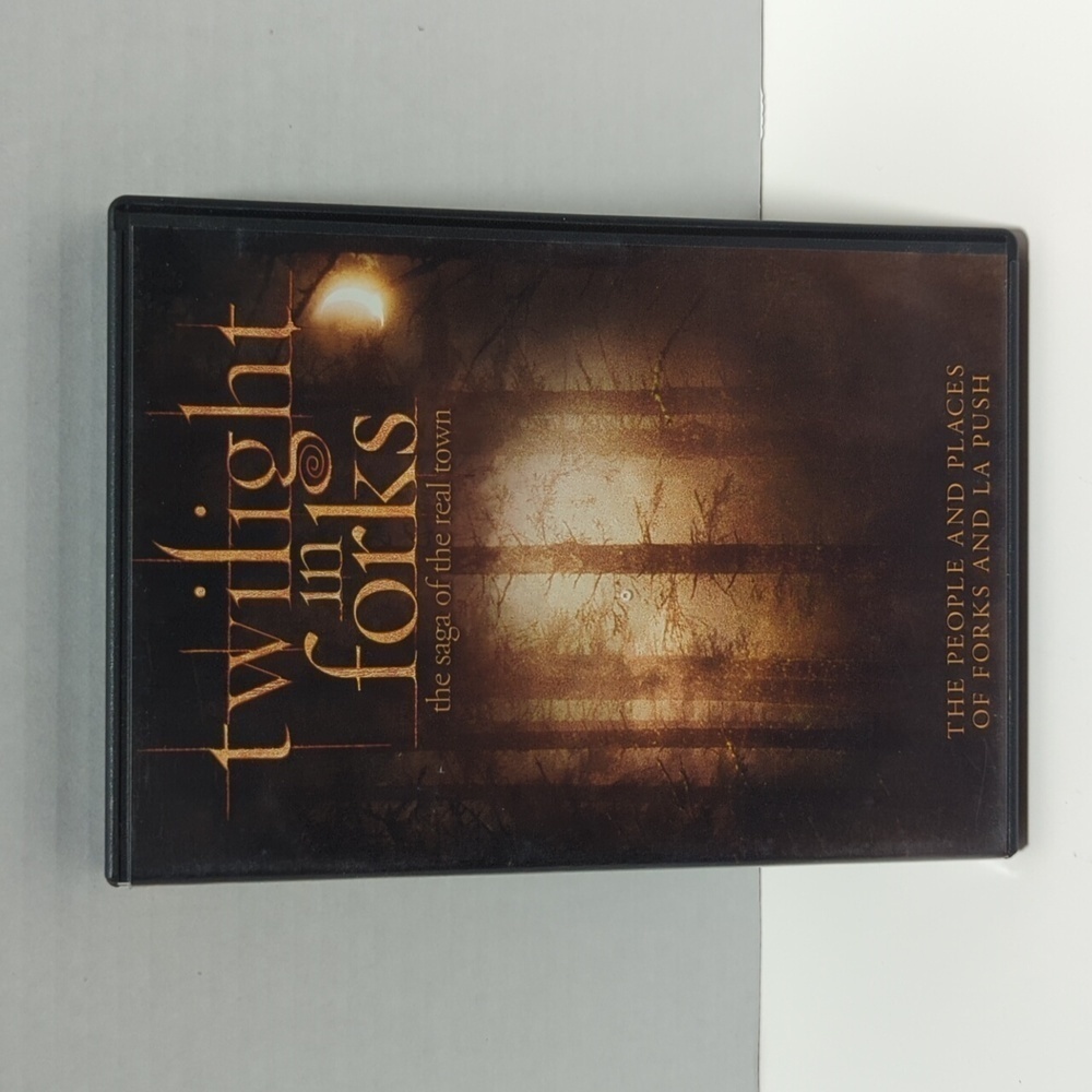 Twilight in Forks the Saga of the Real Town DVD - Used
